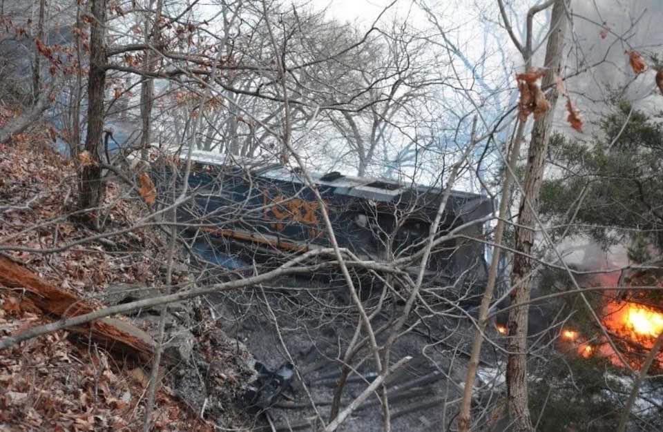 This morning, a train derailed and crashed in the Sandstone area of Summers County, WV. The train hit a boulder and crashed into the New River. 